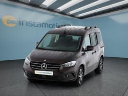 Rot Gebraucht 2025 Mercedes T180 Van / Kleinbus | 36.299 €