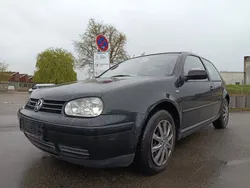 Schwarz Gebraucht 2000 VW Golf IV Basis Limousine | 1.500 € (Guter Preis)