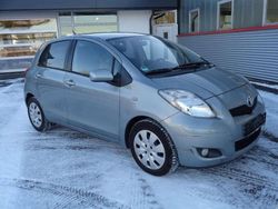 Granitsilber Gebraucht 2009 Toyota Yaris Sol Limousine | 2.250 € (Guter Preis)