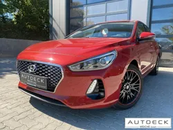 Rot Gebraucht 2017 Hyundai i30 Style Limousine | 15.450 € (Fairer Preis)
