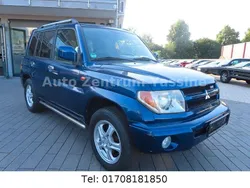 Blau Gebraucht 2005 Mitsubishi Pajero Intense SUV | 5.980 € (Etwas zu teuer)