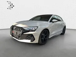 Grün Neu 2025 Audi RS3 Sportback Sport Kleinwagen | 76.990 € (Etwas zu teuer)