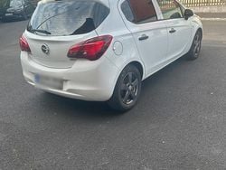 Weiß Gebraucht 2017 Opel Corsa Limousine | 4.950 € (Fairer Preis)