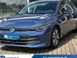 Blau Gebraucht 2024 VW Golf VIII Goal Limousine | 31.490 € (Superpreis)