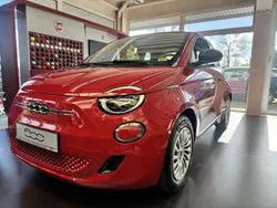 Rot Gebraucht 2025 Fiat 500e Red Kleinwagen | 25.189 € (Fairer Preis)