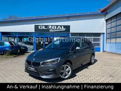 Grau Gebraucht 2021 BMW 218 Sport Line Kombi | 17.990 € (Guter Preis)