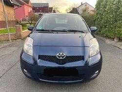 Blau Gebraucht 2010 Toyota Yaris Kleinwagen | 3.700 € (Fairer Preis)
