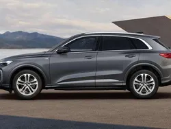 Daytonagrau perleffekt Neu 2025 Audi Q5 S-Line SUV | 60.608 € (Guter Preis)
