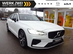 Weiß Gebraucht 2020 Volvo V60 R-Design Kombi | 31.900 € (Fairer Preis)