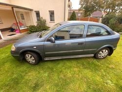 Blau Gebraucht 1998 Opel Astra Comfort Limousine | 1.900 € (Fairer Preis)