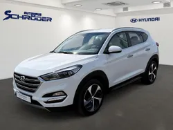 Weiss Gebraucht 2016 Hyundai Tucson Premium SUV | 19.500 € (Teuer)