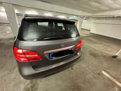 Grau Gebraucht 2012 Mercedes B180 Van / Kleinbus | 6.900 €