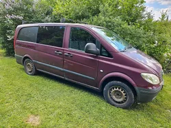Rot Gebraucht 2008 Mercedes Vito Van / Kleinbus | 3.200 €