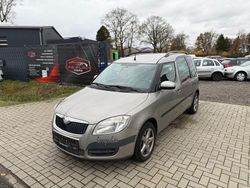 Beige Gebraucht 2009 Skoda Roomster Plus Edition Van / Kleinbus | 2.490 € (Etwas zu teuer)