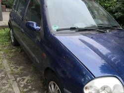 Blau Gebraucht 2001 Renault Clio II Basis Limousine | 750 € (Superpreis)
