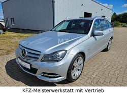 Silber Gebraucht 2011 Mercedes C200 Limousine | 20.876 €