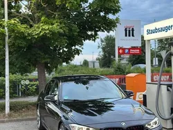 Schwarz Gebraucht 2012 BMW 330 Limousine | 15.000 €