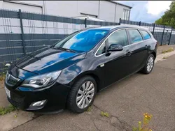 Grau Gebraucht 2011 Opel Astra Kombi | 4.800 € (Superpreis)