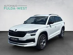 Moonweiss metallic Gebraucht 2024 Skoda Kodiaq SportLine SUV | 47.940 € (Fairer Preis)