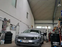 Silber Gebraucht 2017 VW Passat Comfortline Kombi | 15.590 € (Guter Preis)