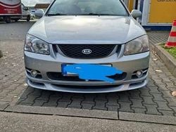Silber Gebraucht 2006 Kia Cerato LX Limousine | 1.180 €