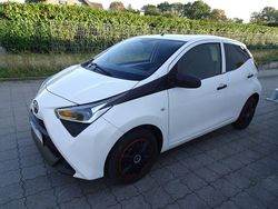 Weiß Gebraucht 2018 Toyota Aygo Kleinwagen | 7.990 € (Fairer Preis)