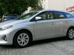 Silver metallic Gebraucht 2014 Toyota Auris Comfort Kombi | 10.799 € (Fairer Preis)