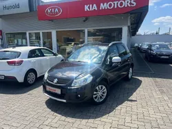 Schwarz Gebraucht 2014 Suzuki SX4 Style SUV | 8.880 € (Guter Preis)