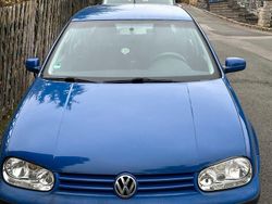 Blau Gebraucht 2001 VW Golf Basis Limousine | 1.550 € (Guter Preis)