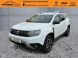 Arktisweiß Gebraucht 2021 Dacia Duster Celebration SUV | 18.891 € (Fairer Preis)