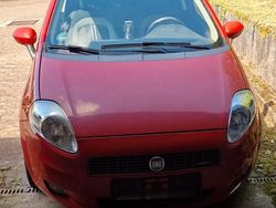 Rot Gebraucht 2008 Fiat Punto Kleinwagen | 1.800 € (Fairer Preis)