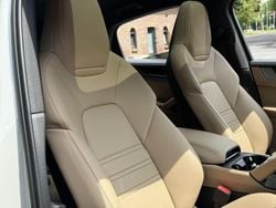 Beige Gebraucht 2025 Porsche Cayenne SUV | 125.790 € (Fairer Preis)