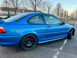 Blau Gebraucht 2002 BMW 325 M Sport Coupé | 12.250 €