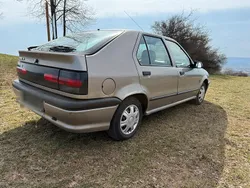 Gebraucht 1993 Renault R9 Limousine | 950 €