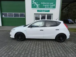 Weiß Gebraucht 2010 Hyundai i30 Kleinwagen | 3.290 € (Fairer Preis)