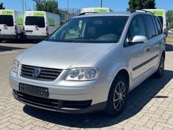 Grau Gebraucht 2003 VW Touran Basis Van / Kleinbus | 990 € (Fairer Preis)
