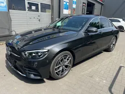 Grau Gebraucht 2021 Mercedes E300 AMG line Limousine | 35.400 € (Fairer Preis)