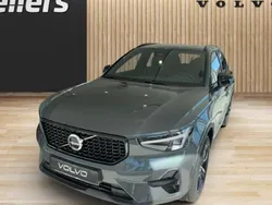 Grün Gebraucht 2025 Volvo XC40 Plus SUV | 47.850 € (Teuer)
