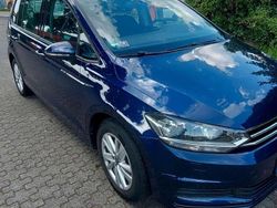 Blau Gebraucht 2020 VW Touran Comfortline Van / Kleinbus | 19.000 € (Fairer Preis)