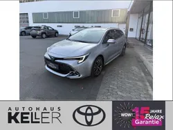 Shimmering silver Neu 2025 Toyota Corolla Kombi | 33.990 €