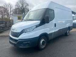 Weiß Gebraucht 2022 Iveco Daily Limousine | 22.900 € (Guter Preis)