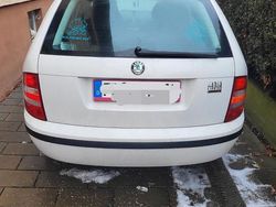 Weiß Gebraucht 2007 Skoda Fabia Cool Edition Kombi | 1.650 € (Fairer Preis)