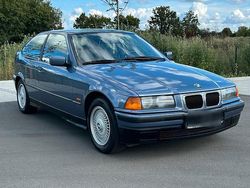 Blau Gebraucht 1999 BMW 316 Coupé | 4.000 €