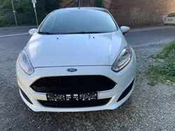 Weiß Gebraucht 2016 Ford Fiesta Trend Kleinwagen | 5.999 € (Fairer Preis)