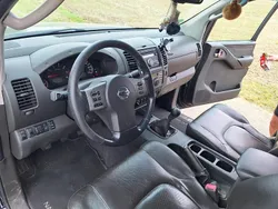 Schwarz Gebraucht 2008 Nissan Navara Abholung | 14.000 € (Teuer)