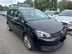 Schwarz Gebraucht 2013 VW Touran Van / Kleinbus | 6.900 € (Guter Preis)