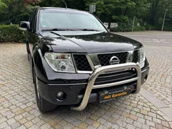 Schwarz Gebraucht 2010 Nissan Navara Abholung | 12.900 €