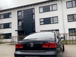 Grau Gebraucht 2012 VW Passat Limousine | 8.500 € (Fairer Preis)