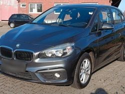 Grau Gebraucht 2016 BMW 216 Gran Tourer Performance Van / Kleinbus | 10.990 € (Fairer Preis)