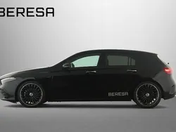Schwarz Gebraucht 2023 Mercedes A200 Kleinwagen | 46.439 €